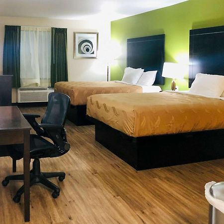 Quality Inn & Suites Lake Charles South Экстерьер фото