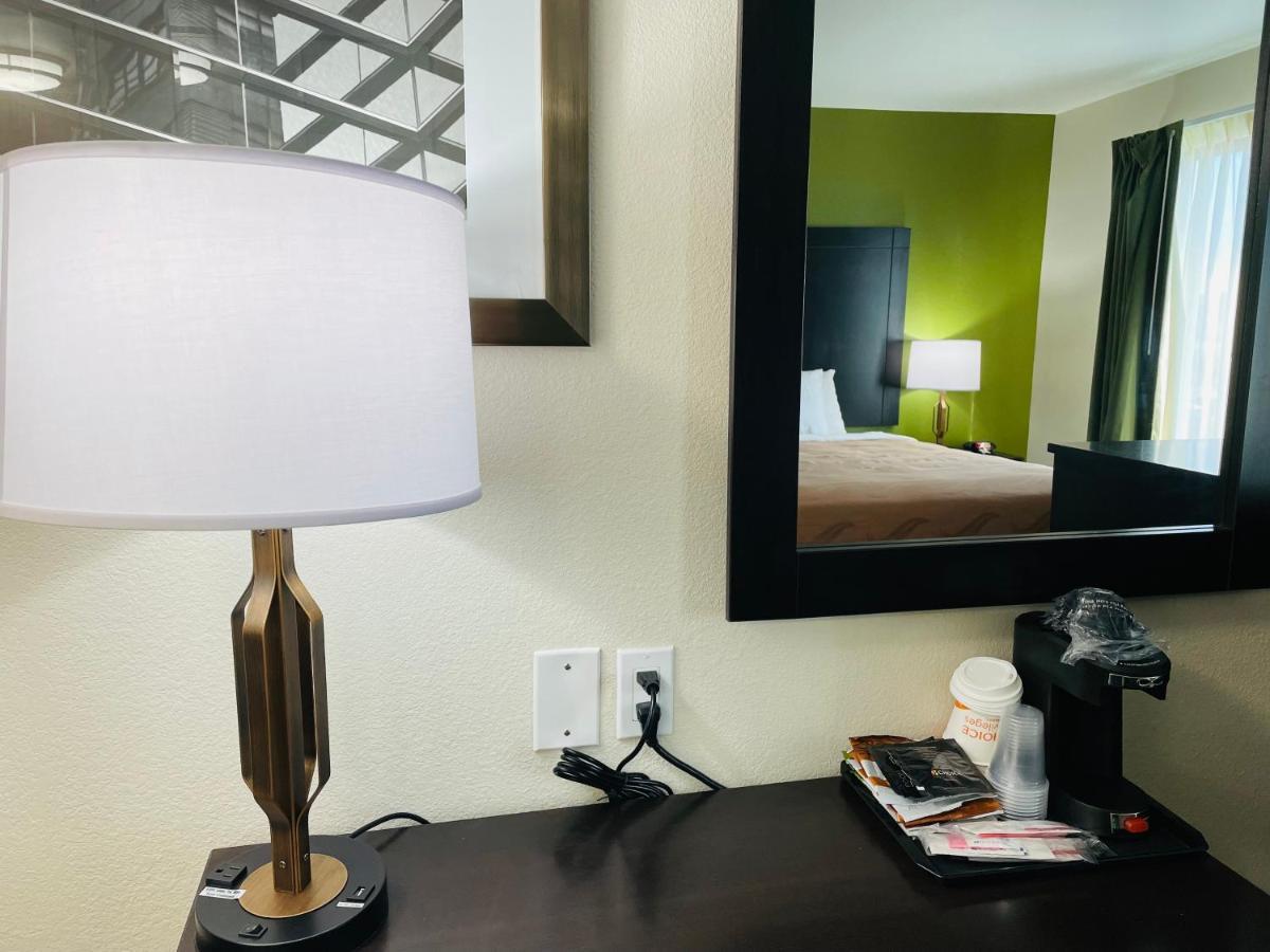 Quality Inn & Suites Lake Charles South Экстерьер фото