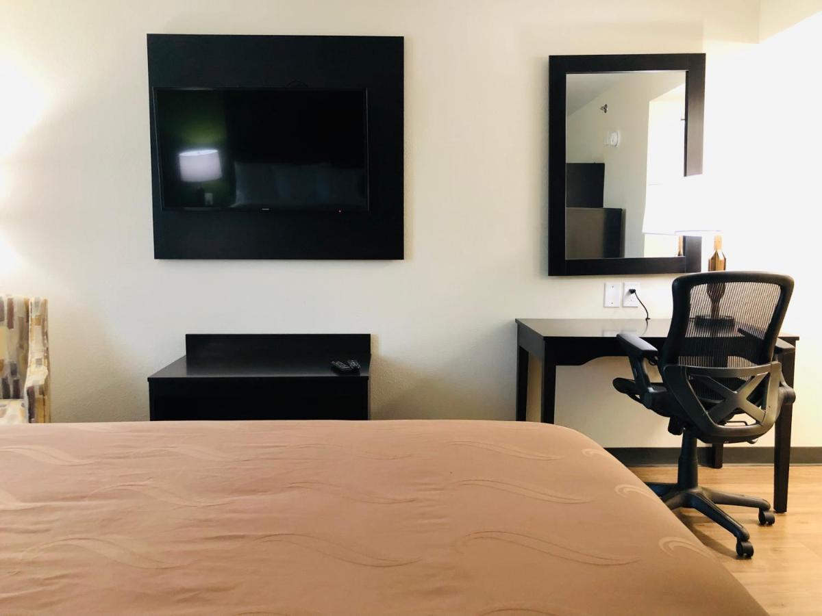 Quality Inn & Suites Lake Charles South Экстерьер фото