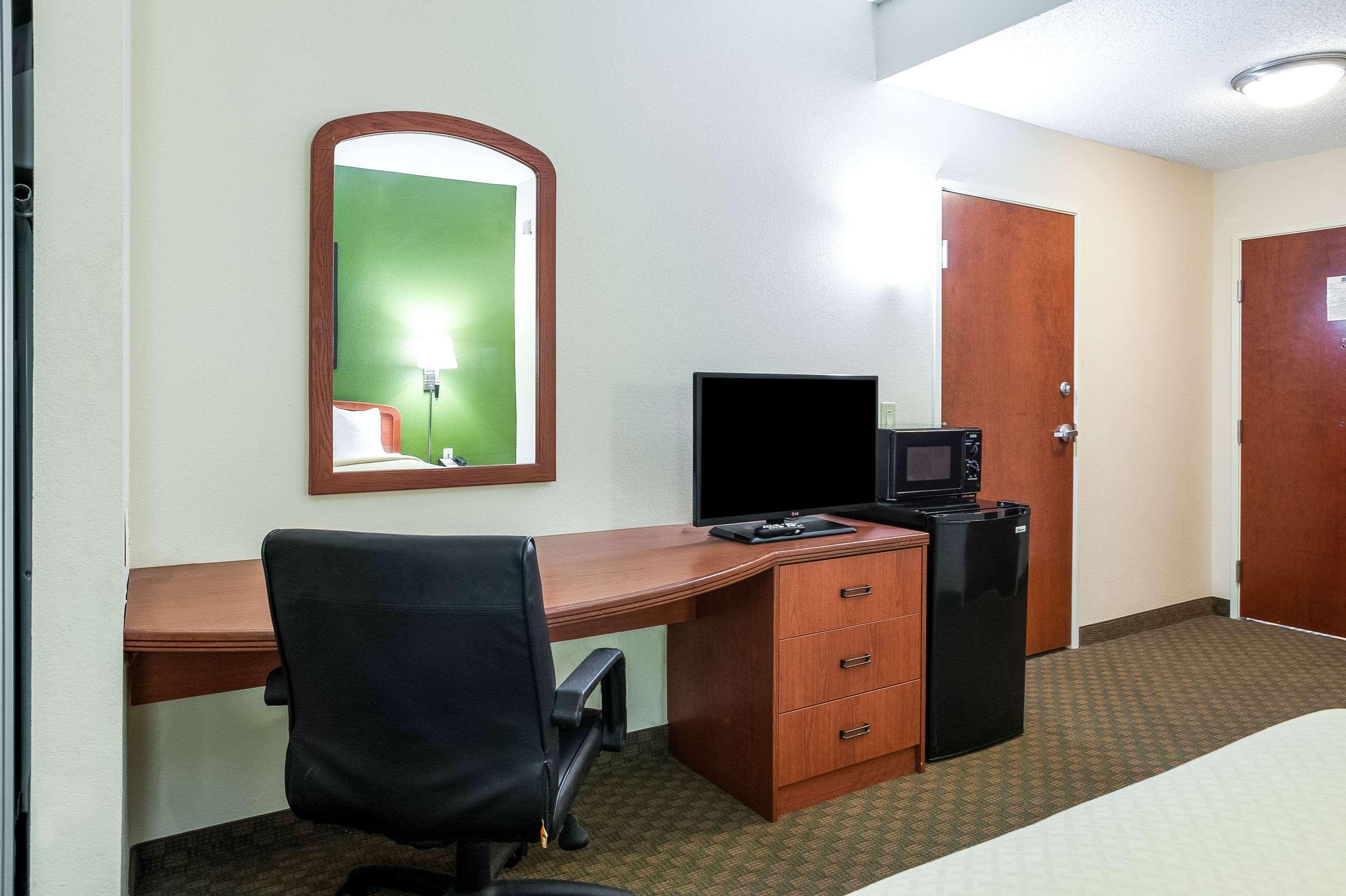 Quality Inn & Suites Lake Charles South Экстерьер фото