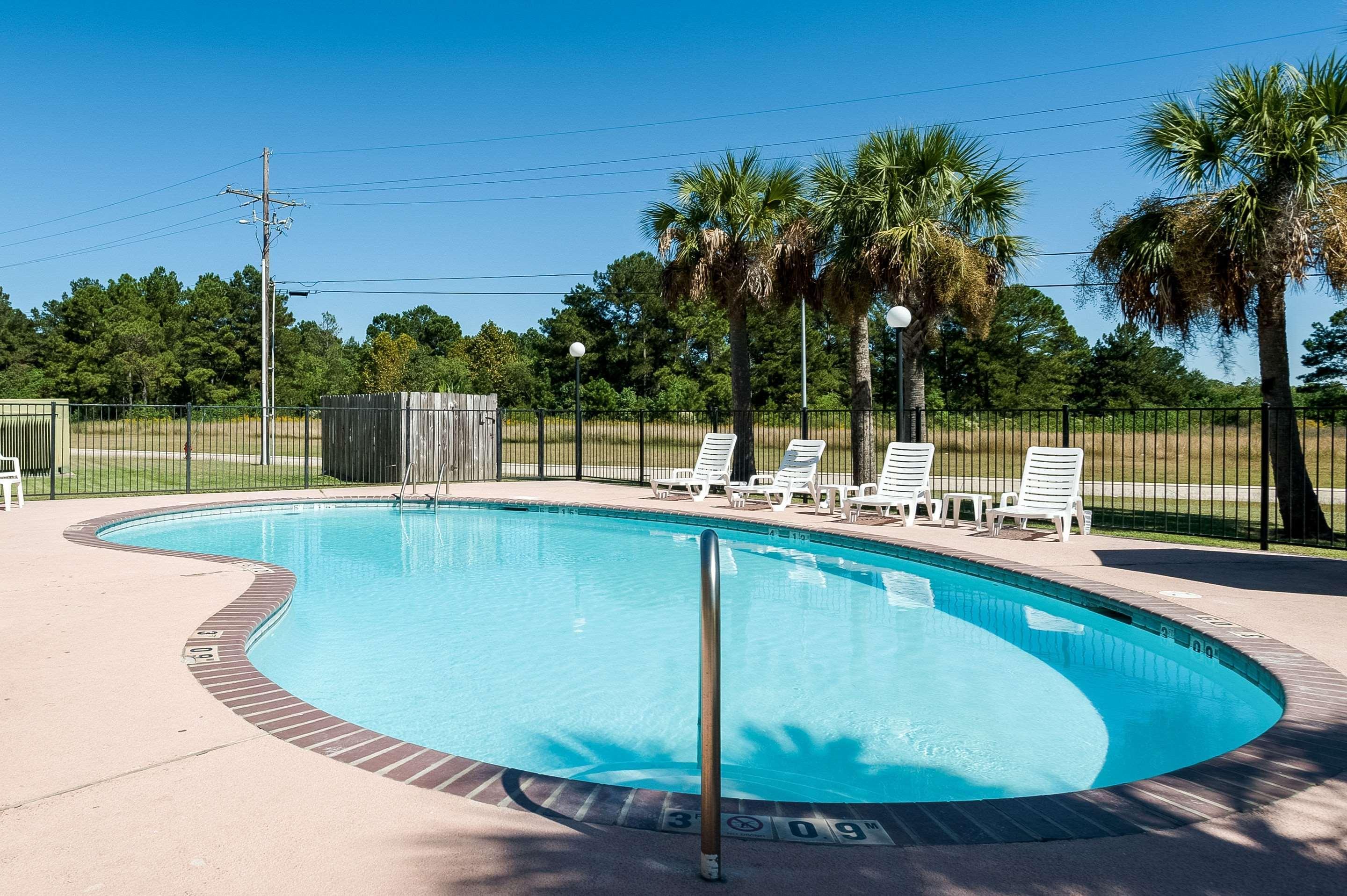 Quality Inn & Suites Lake Charles South Экстерьер фото