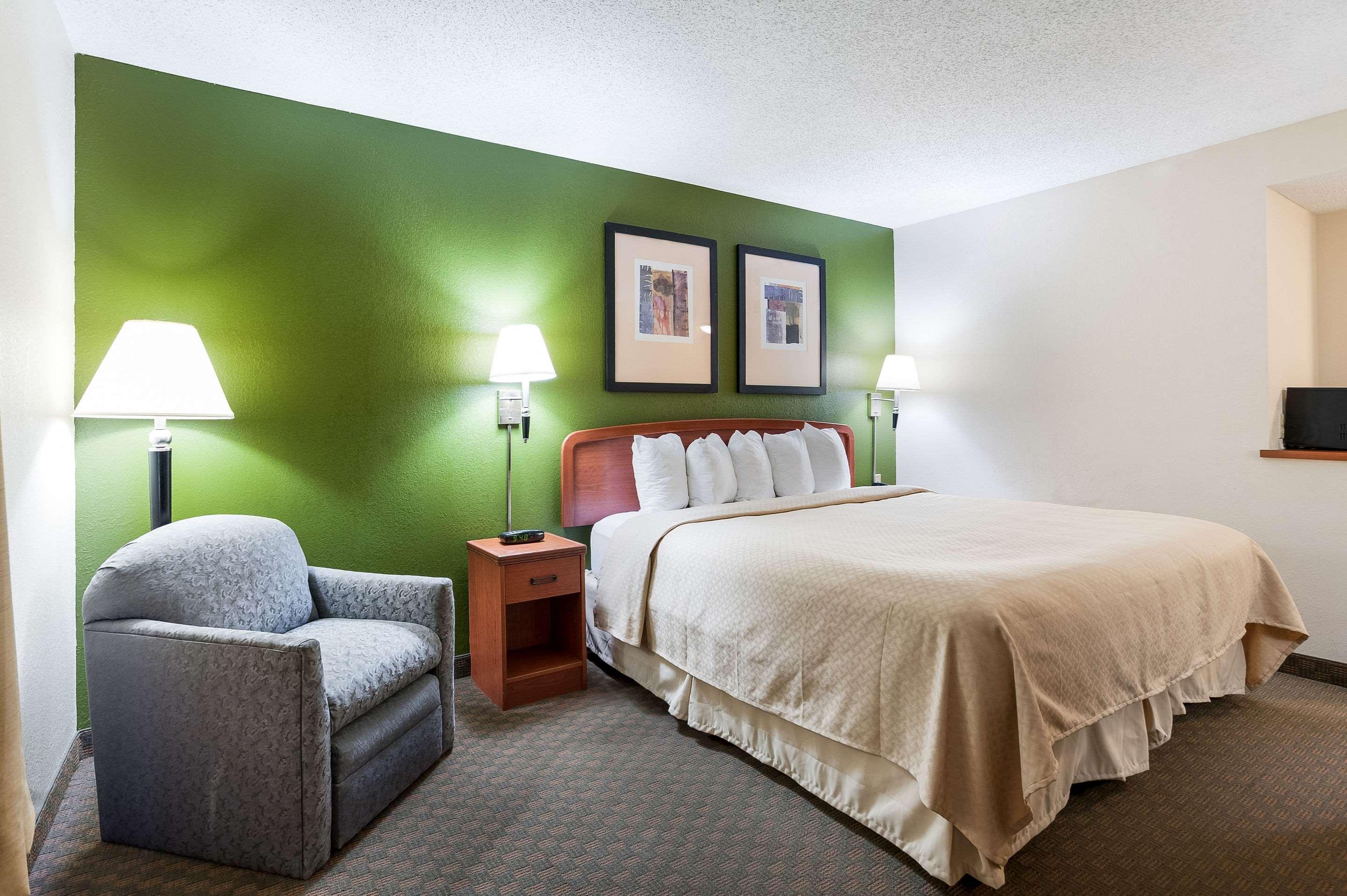 Quality Inn & Suites Lake Charles South Экстерьер фото