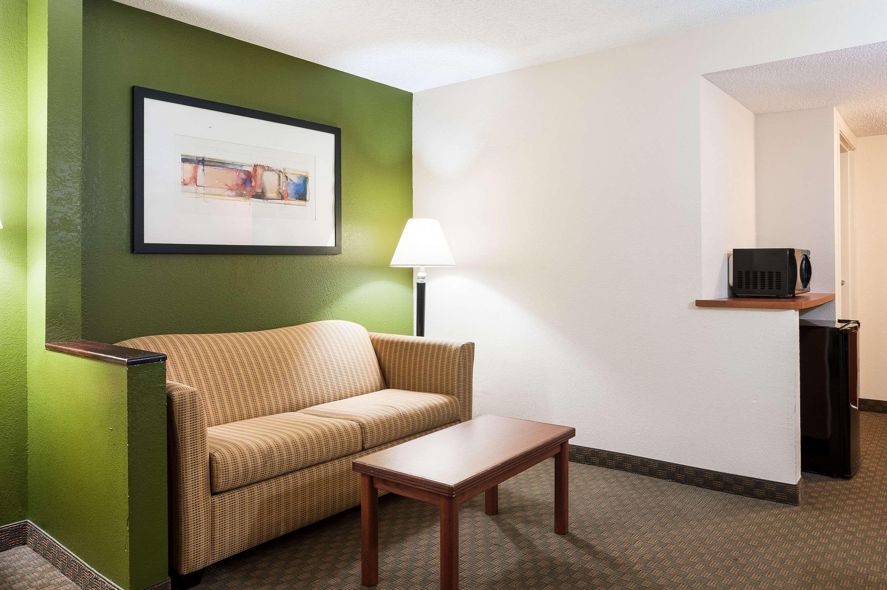 Quality Inn & Suites Lake Charles South Экстерьер фото