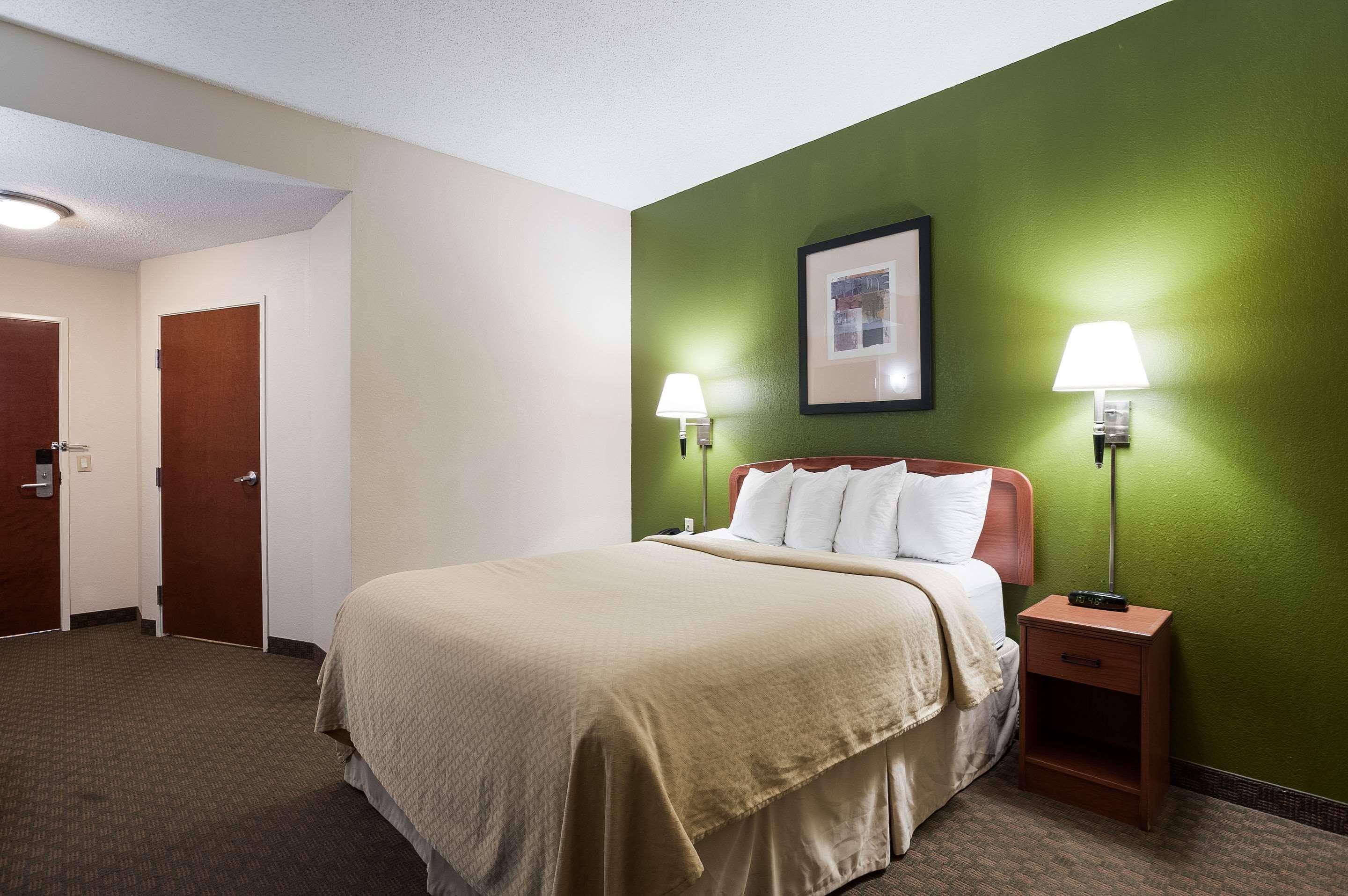 Quality Inn & Suites Lake Charles South Экстерьер фото