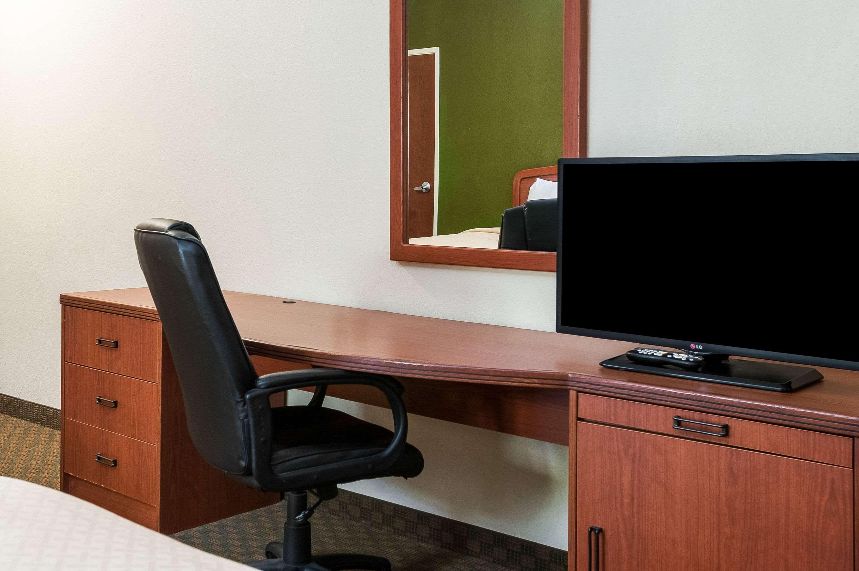 Quality Inn & Suites Lake Charles South Экстерьер фото
