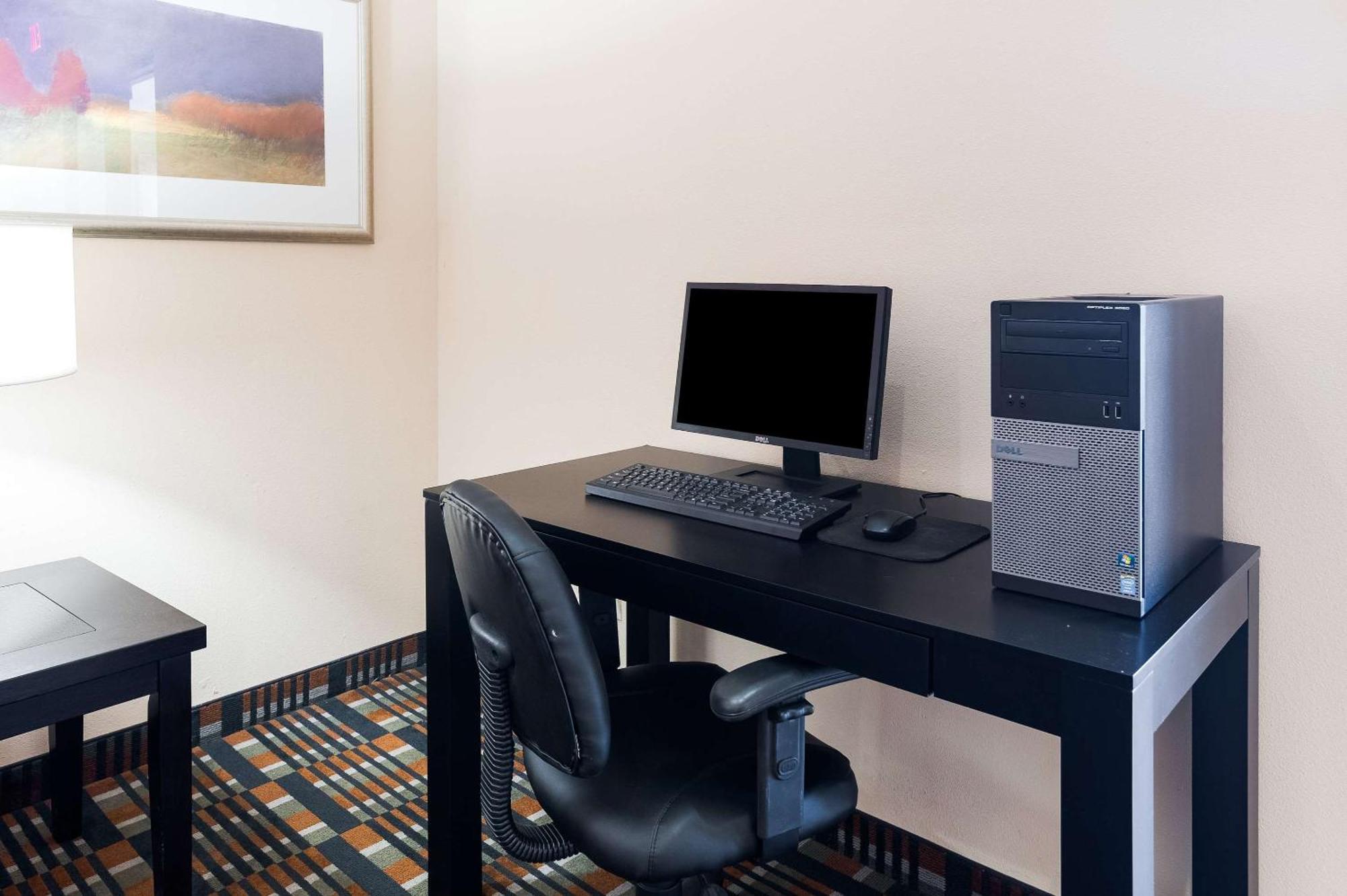 Quality Inn & Suites Lake Charles South Экстерьер фото