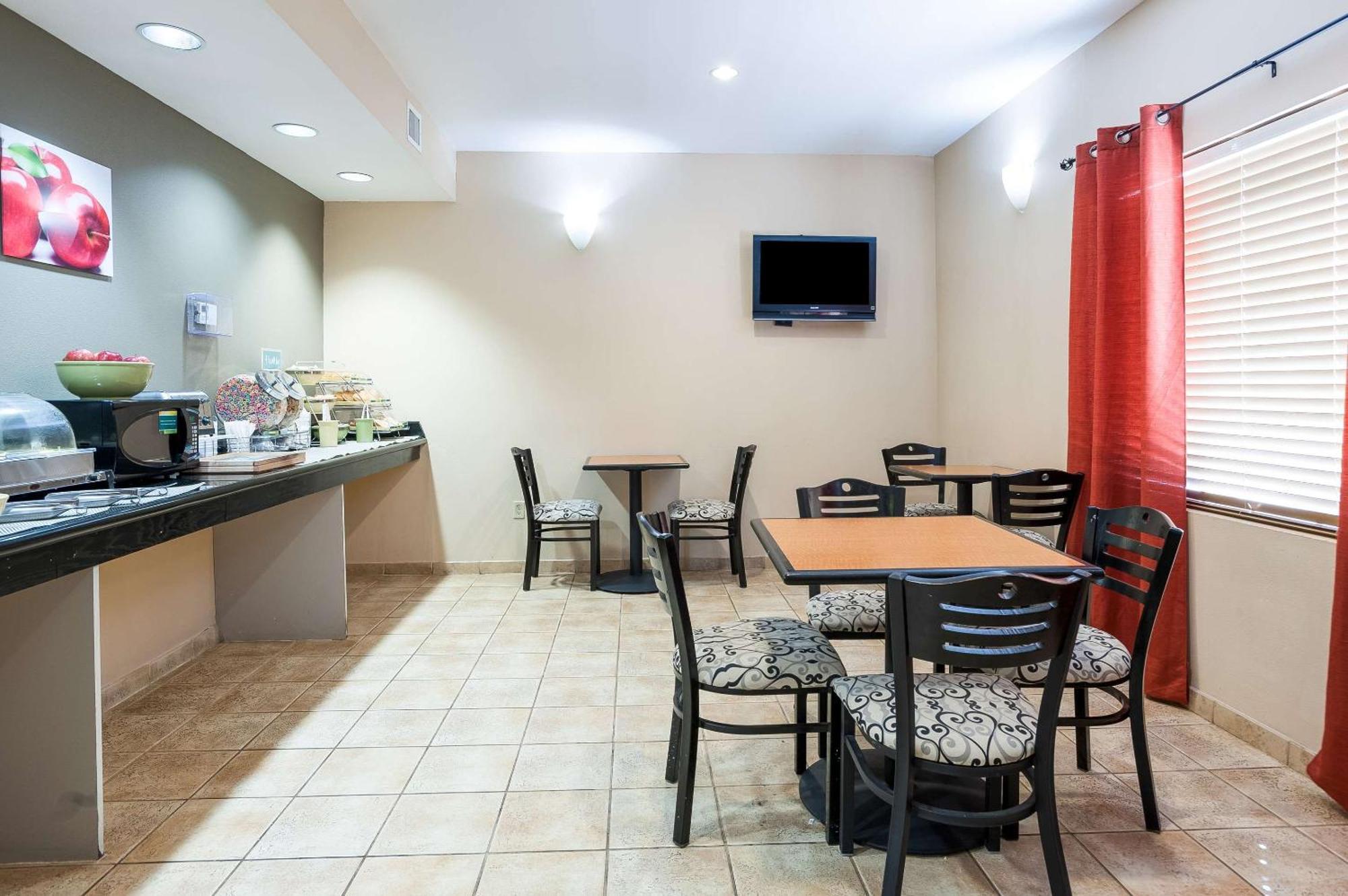 Quality Inn & Suites Lake Charles South Экстерьер фото