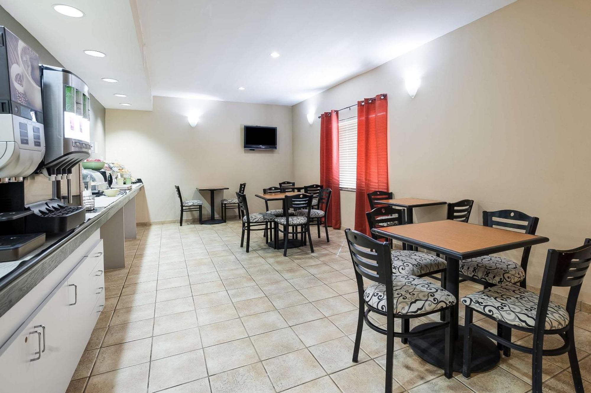 Quality Inn & Suites Lake Charles South Экстерьер фото