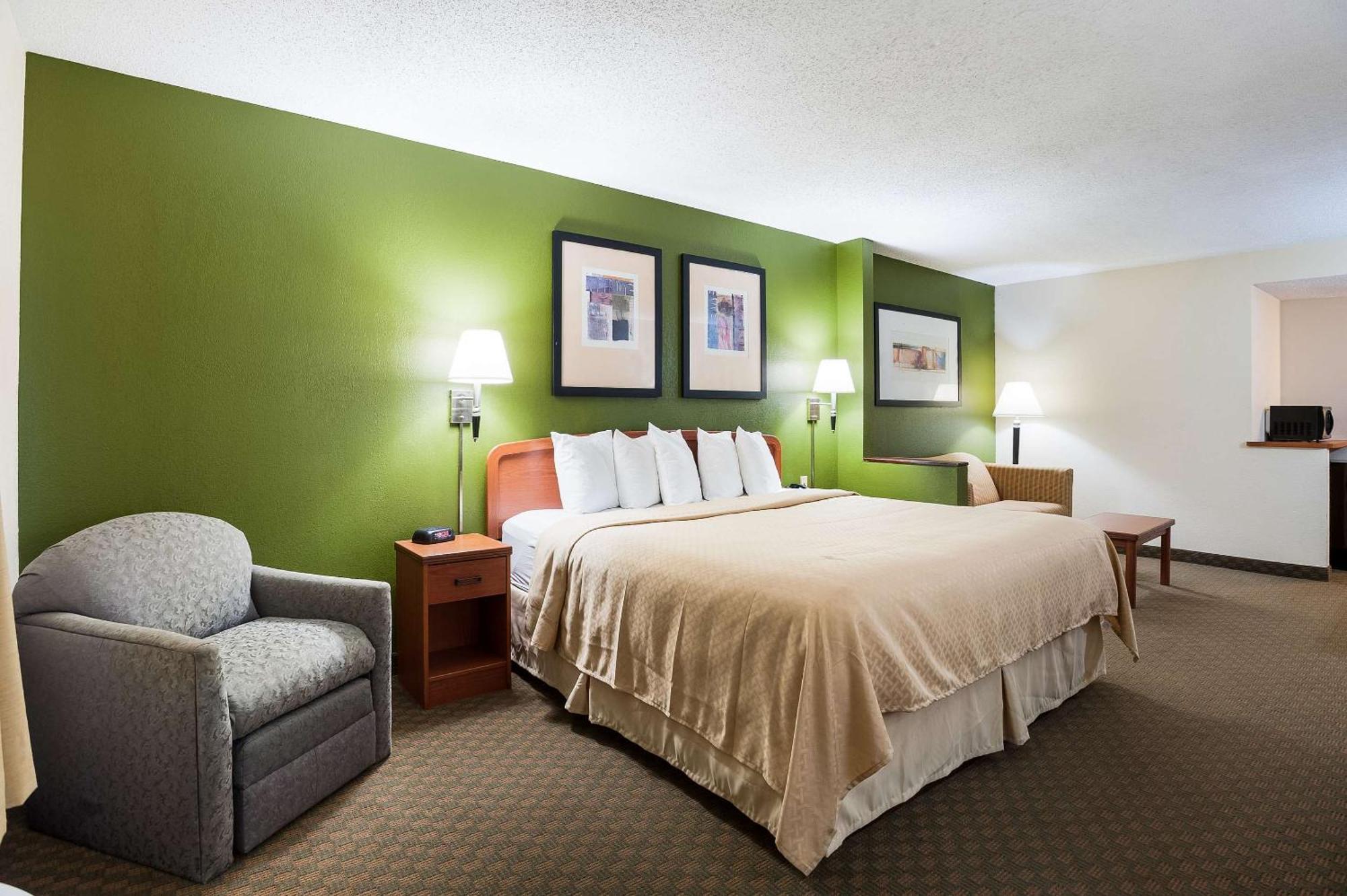 Quality Inn & Suites Lake Charles South Экстерьер фото