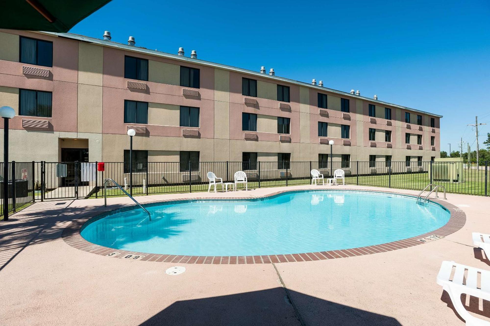 Quality Inn & Suites Lake Charles South Экстерьер фото