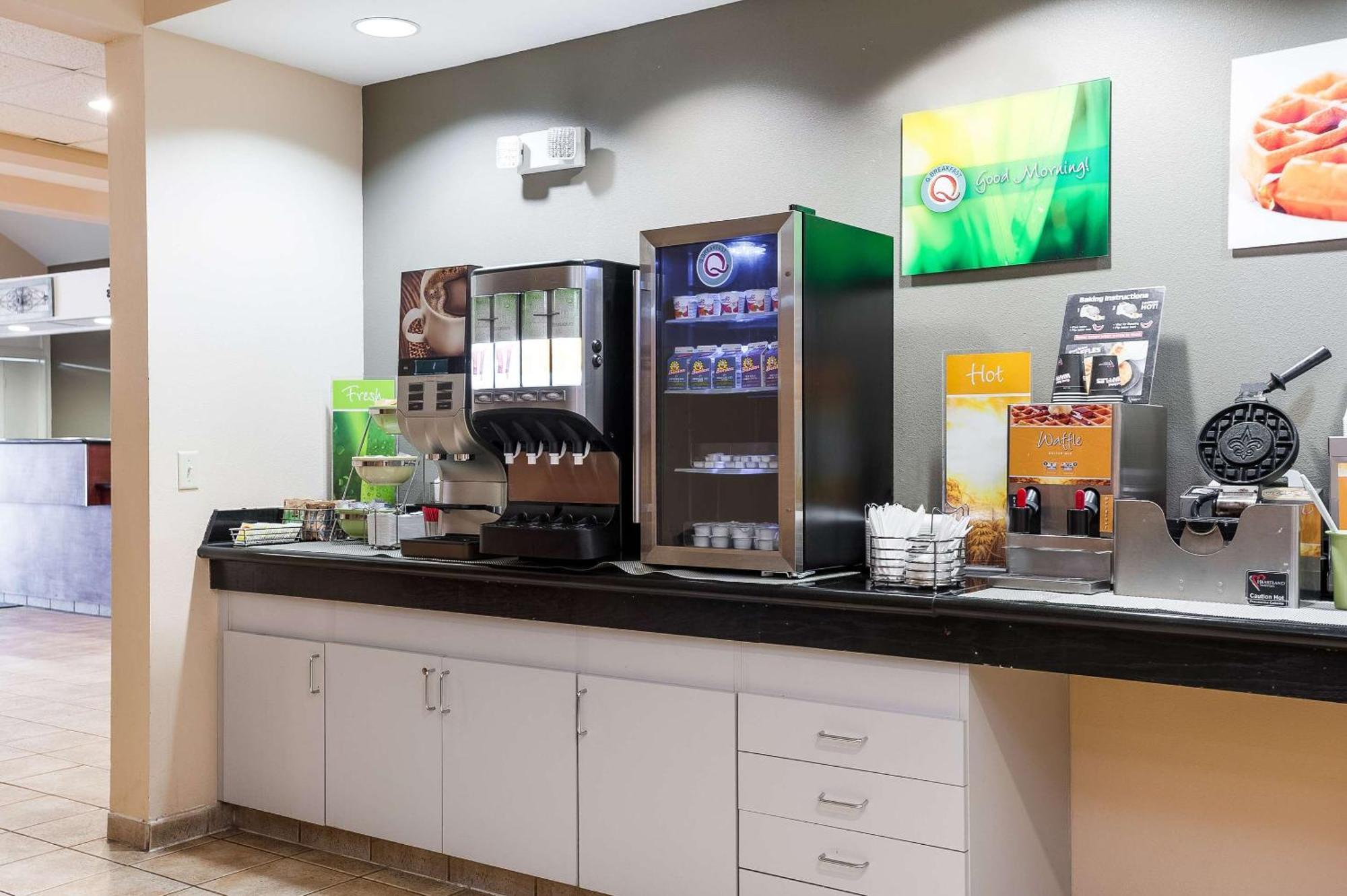 Quality Inn & Suites Lake Charles South Экстерьер фото